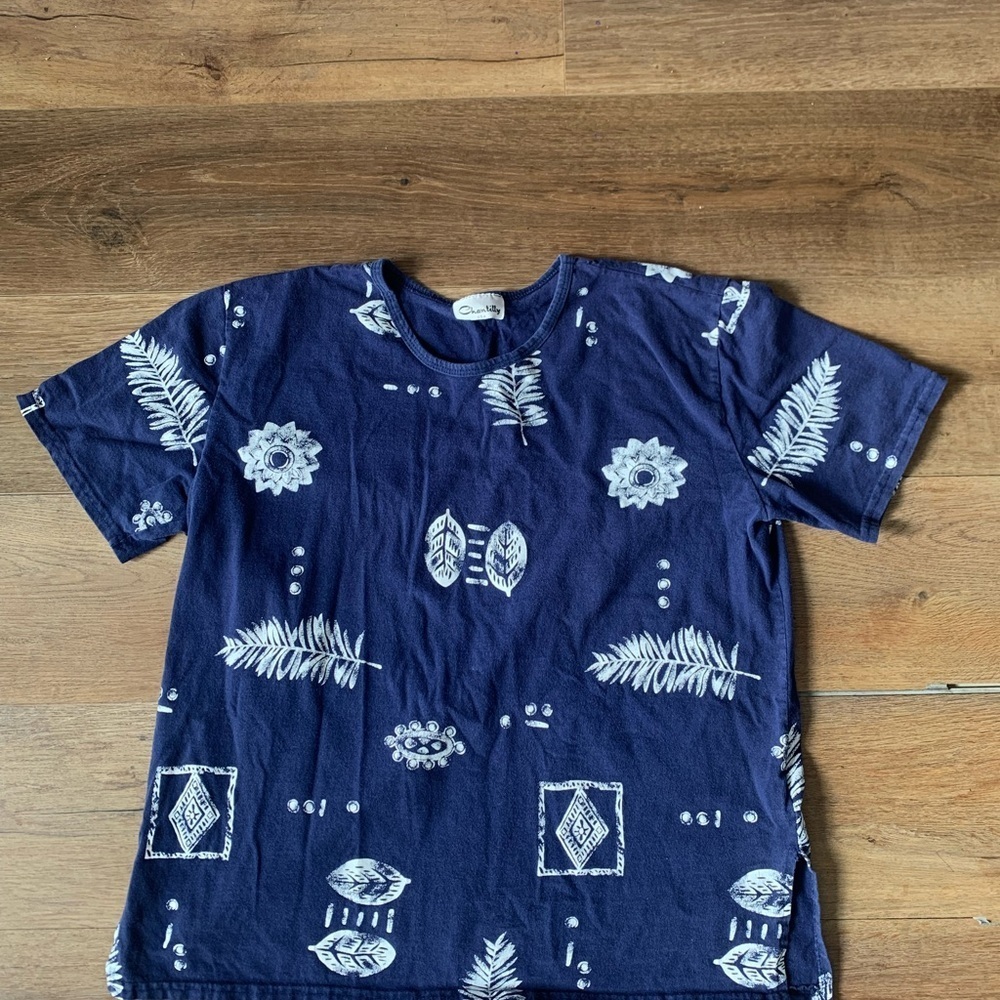 Chantilly women top Navy Blue Graphic Tee with White Accents XL